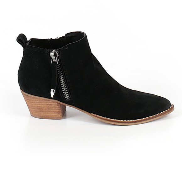 Dolce Vita Shoes - DOLCE VITA black suede zipper ankle booties size 6